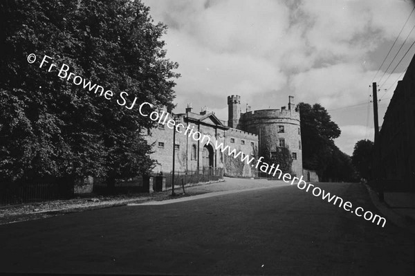 CASTLE  WEST FRONT AND ENTRANCE GATE